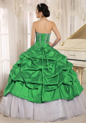 2014 Luxurious Colourful Quinceanera Dress with Embroidery Sweetheart Pick-ups