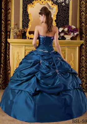 Fahionable Ball Gown Strapless Appliques Quinceanera Dress