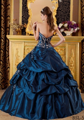 Discount Sweetheart Long Embroidery Quinceanera Dresses for Military Ball