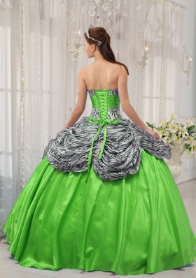 2014 Spring Green Puffy Sweetheart Quinceanera Gowns with Pick-ups