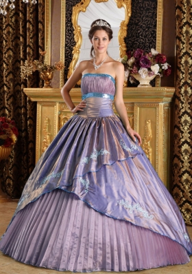 2014 Lovely Puffy Strapless Appliques Quinceanera Dresses