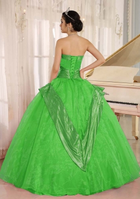 Classical Spring Green Beaded Decorate 2014 Quinceanera Gowns with Strapless