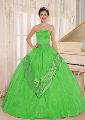 Classical Spring Green Beaded Decorate 2014 Quinceanera Gowns with Strapless