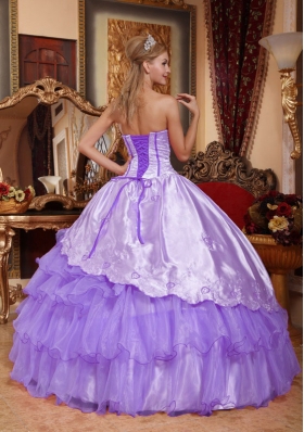 2014 Modest Sweetheart Embroidery Quinceanera Dresses with Ruffled Layers