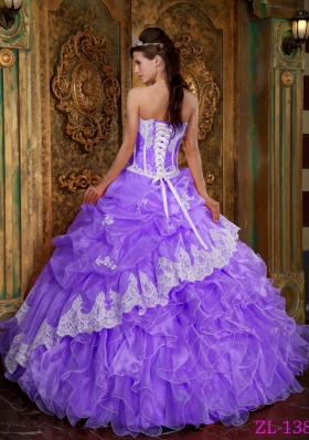 Elegant Puffy Strapless Lace Ruffles Quinceanera Dresses for 2014 Spring