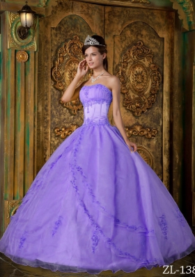 Fashionable Puffy Strapless Appliques Lavender Quinceanera Dresses for 201