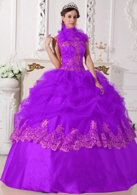Luxurious Halter Top Taffeta Quinceanera Dress with Lace Appliques