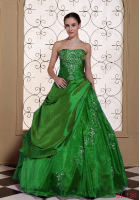 Modest Princess Strapless Embroidery Quinceanera Dresses For 2014