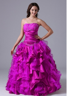 Strapless Fuchsia Beaded Decorate Bust Quinceanera Dress with Ruffles