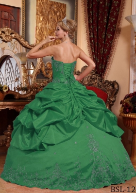 Dark Green Ball Gown Sweetheart Quinceanera Dresses Embroidery with Beading