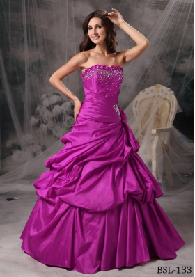 A-Line / Princess Strapless Floor-length Taffeta Beading Quinceanera Dress