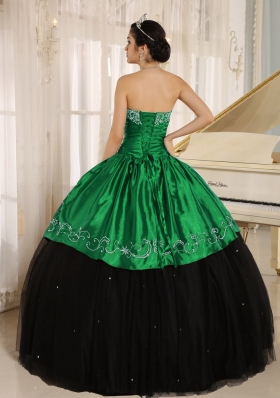 Custom Made Black and Green Quinceanera Dress with Beading and Embroidery