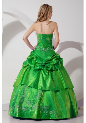 Green Taffeta Princess Strapless Quinceanera Dresses with  Embroidery