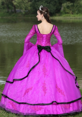 V-neck Appliques Decorate Quinceanera Dress with Detachable Sleeves