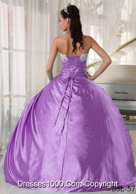 Elegant Ball Gown Strapless Lace Dresses For a Quince