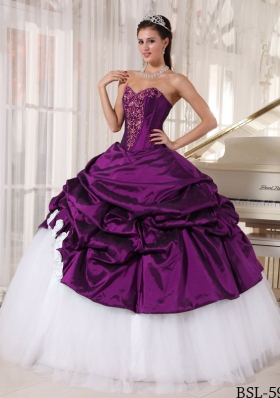 Ball Gown Sweetheart Pick-ups Quinceanera Dress with Taffeta and Appliques