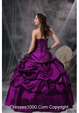 Ball Gown Sweetheart Quinceanera Dresses with Taffeta Appliques and Hande Made Flowers