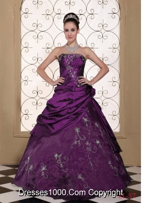 Exclusive 2014 Strapless Quinceanera Dress With Embroidery