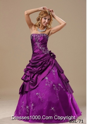Strapless Embroidery Quinceanera Dresses with Hand Made Flowers and Pick-ups