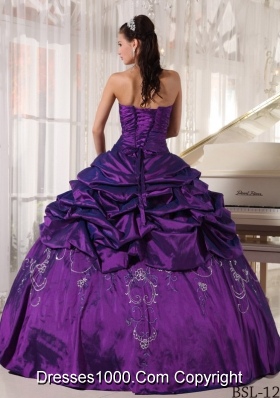 Ball Gown Strapless Quinceanera Dress with Taffeta Embroidery Beading