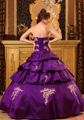 Ball Gown Sweetheart Quinceanera Dress with Pick-ups and Appliques