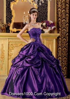 Purple Ball Gown Strapless Quinceanera Dress with Pick-ups Appliques