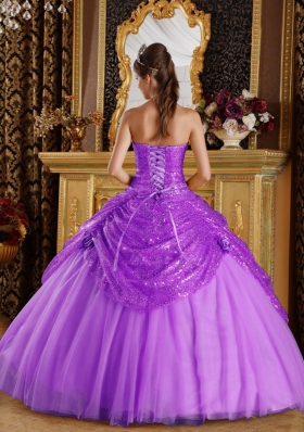 Purple Ball Gown Sweetheart Quinceanera Gowns Dresses with Handle Flowers and Sequins