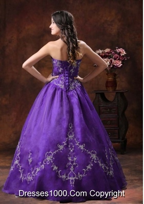 Beautiful Princess Halter Quinceanera Dresses With Embroidery Decorate Organza In 2014