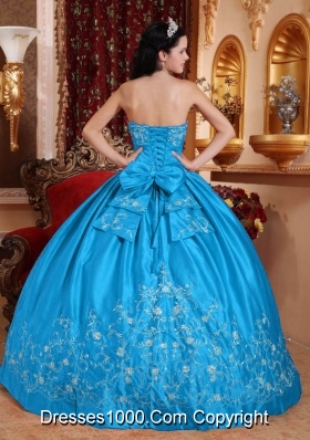 2014 Elegant Teal Puffy Strapless Embroidery Quinceanera Dress with Bow