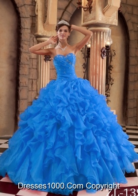 2014 Blue Sweetheart Puffy Ruffles Organza Quinceanera Dress with Beading