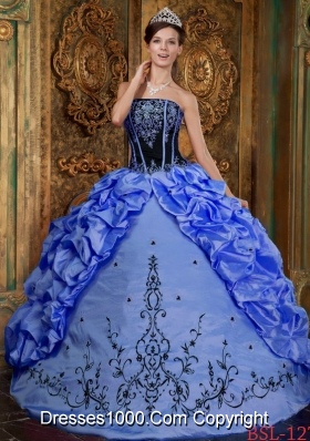 2014 Discount Blue Puffy Strapless Embroidery Quinceanera Dress with Pick-ups