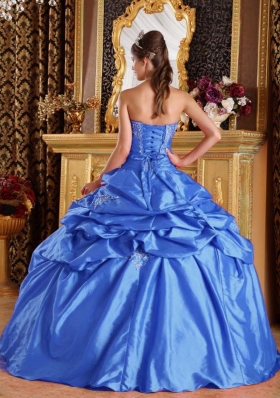 2014 Aqua Blue Puffy Strapless Pick-ups Taffeta Quinceanera Dress with Beading and Appliques