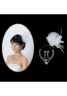 Cute Feather and Tulle Wedding White Hat Hairpin