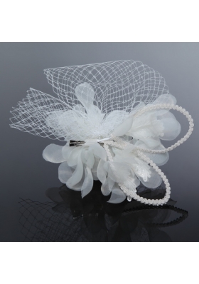 2014 Romantic Feather Pearl Tulle White Fascinators