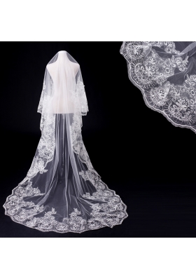 Classic One-Tier Lace Appliques Edge Wedding Veil