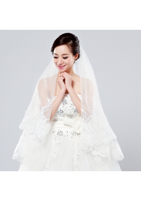 Discount Two-Tier Classic Wedding Veils with Lace Edge