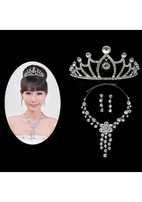 Elegant Alloy With Rhinestone Ladies' Necklace and Tiara