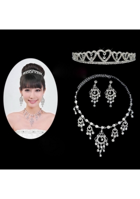 Elegant Alloy With Rhinestone Ladies' Necklace and Tiara