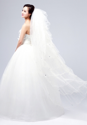 Elegant White Angle Cut Multi-Tier Finished Edge Bridal Veils