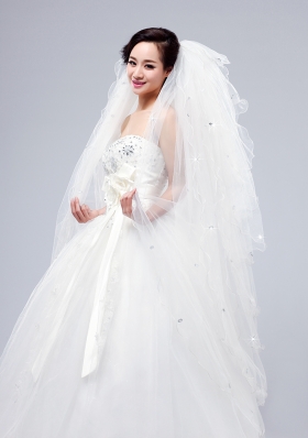 Elegant White Angle Cut Multi-Tier Finished Edge Bridal Veils