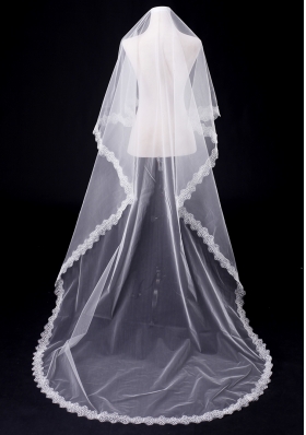 One-Tier Angle Cut Wedding Veils with Lace Appliques Edge