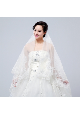 Romantic Lave Edge White Two-Tier Fingertip Bridal Veils