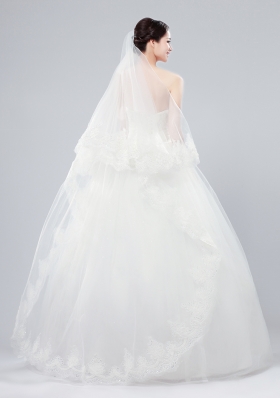 Two-Tier Drop Veil Tulle Lace Appliques Edge Wedding Veils