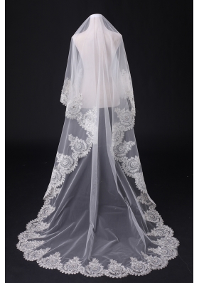 2014 Cheap Two-Tier White Fingertip Veil with Lace Edge