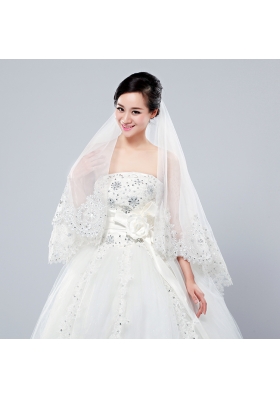 2014 Cheap Two-Tier White Fingertip Veil with Lace Edge