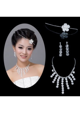 Dazzling Alloy With Rhinestone Women's Jewelry Sets