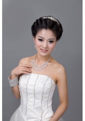 Stunning Alloy With Rhinestone Jewelry Sets for Dignified Women