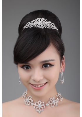 Alloy With Luxurious Rhinestone Jewelry Set Including Crown Necklace And Earrings
