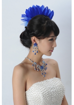 Beautiful Rhinestone and Feather Head Flower and Necklace