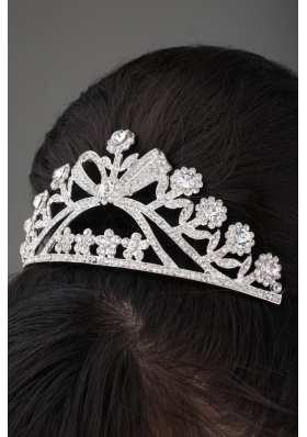 Exquisite Tiara and Necklace in Alloy and Rhinestone